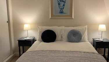 The Riding Gate Apartment - Photo 2