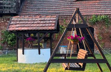 Apartament w XIX-wiecznym Spichlerzu nad Jeziorem z dostępem do parku i widokiem na Dworek Modrzewiowy z 1823 roku - Foto 50