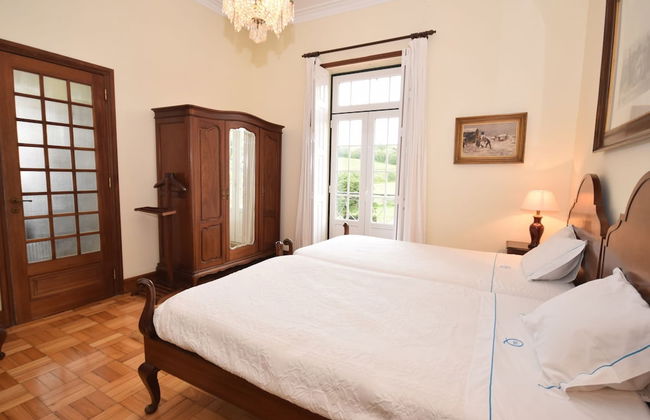 Sprawling Villa Near Alenquer - Photo 5