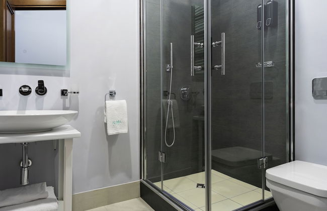 Alma Boutique Hotel - Photo 31