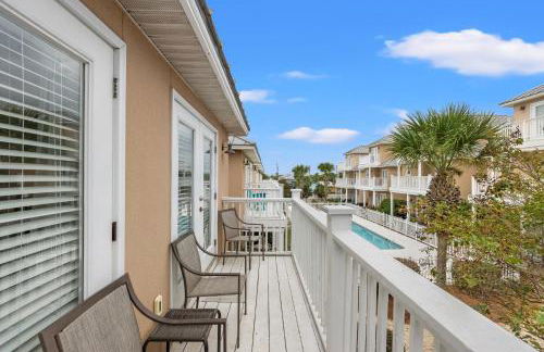 Escape to Sand Dollar Holler: Coastal Retreat, 3 Beds, 2.5 Baths, Sleeps 10! - Foto 48
