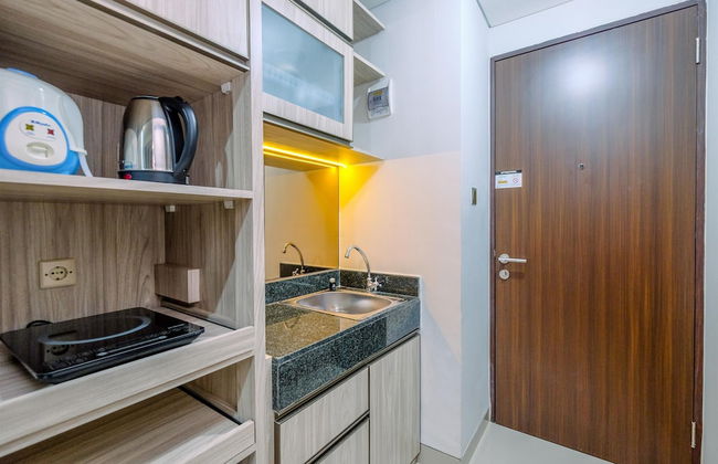 Warm And Minimalist Studio Room Transpark Cibubur Apartment - Foto 8