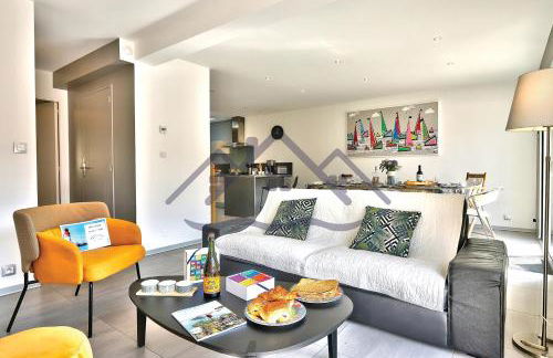 LocaLise - M7 - La grande Ty Awenig au Guilvinec - A quelques pas des plages, du marché, du centre et du port du Guilvinec - Wifi inclus - Draps inclus - Foto 12