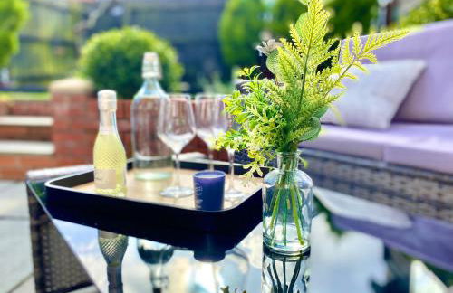 Cosy 4 Bedroom Town House with Mountain views, Private garden and ease of access into Abergavenny - Foto 29