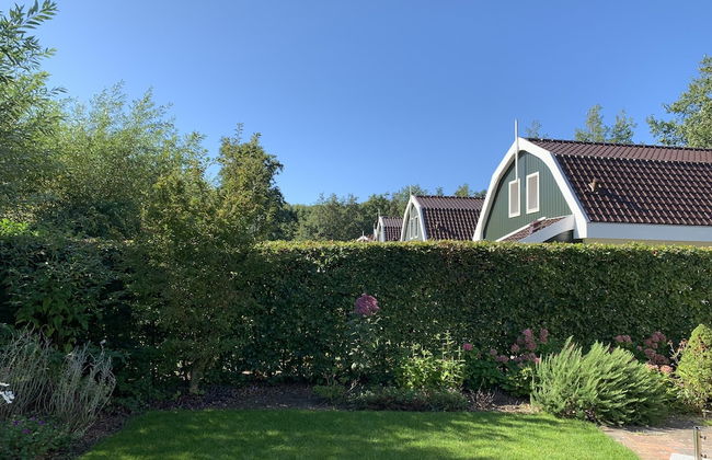 Luxury Holiday Home with Hot Tub at Dutch Coast - Photo 16