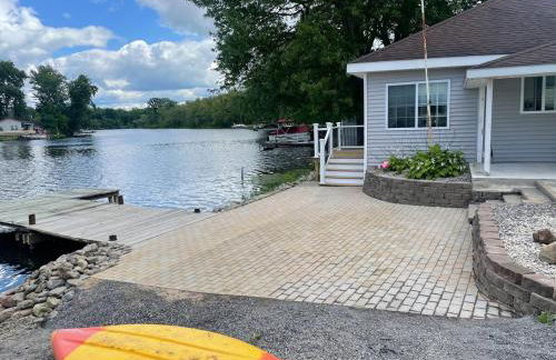 Paradise Island escape Riverfront in Clay, NY - Foto 16