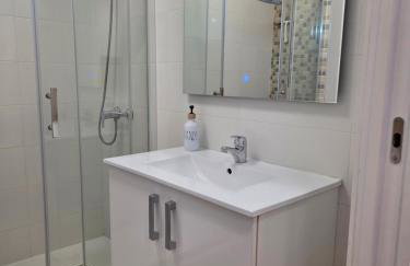 Floridos Playa Piso reformado de 2 habitaciones a 50m de la playa - Foto 11