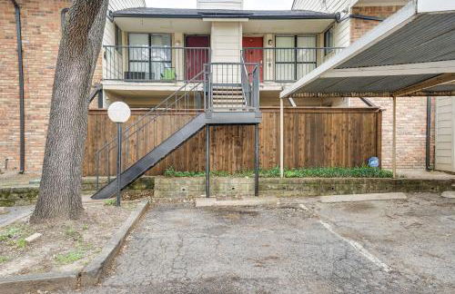 Unwind Fireside Condo 2 Mi to White Rock Lake! - Foto 3