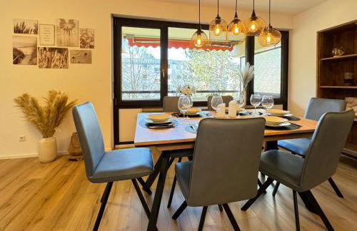 3 Zimmer Apartment, 90 qm, ruhig und zentrumsnah, max 6 Pers, 15 qm Balkon , private Garage, Internet 1000 MBit - Foto 2