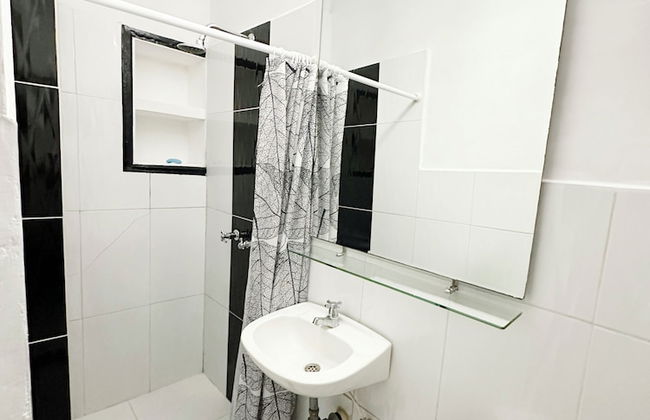 77 PROMO $ 11 Bedrooms with bathrooms Aprtmnt + 2 Jacuzzis and a rooftop pool. @Poblado - Photo $