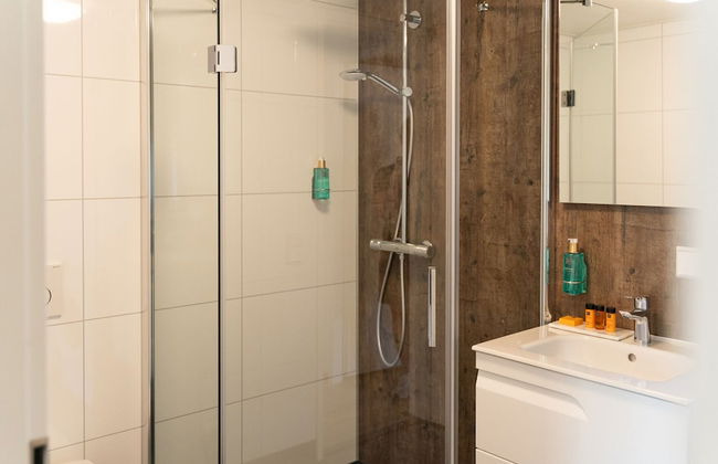 House With a Terrace on the Edge of the Forest - Photo 11