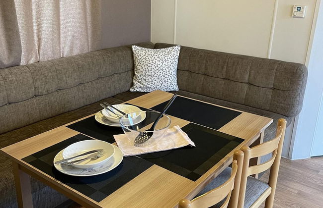 Caravan - Sleeps 10 - Pet Friendly - Parking - Photo 9