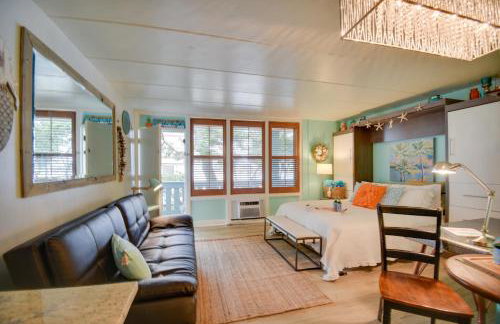 Chic Virginia Beach Retreat - Pool, Steps to Beach - Photo 4