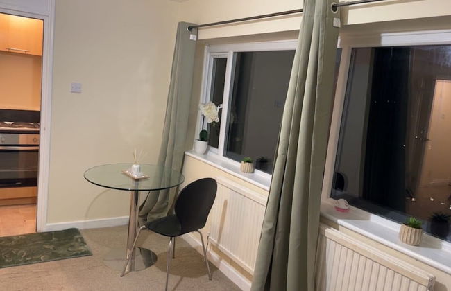 Modern Apt - City Views - Parking - Sleeps 3 - Photo 8