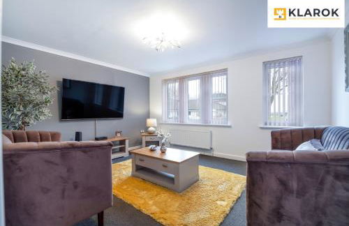 LONG STAYS 30pct OFF - Spacious 4Bed - Sports Channels - Parking By Klarok Short Lets & Serviced Accommodation - Foto 13