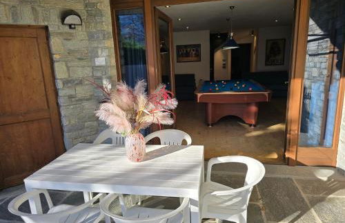 Appartamento con Biliardo Privato Patio e Parcheggio Aosta - Foto 13