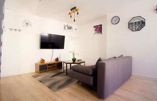 Triplex Lumineux à Cherbourg, hyper centre, 2 pas du Port & Vie Nocturne, Intendance Luxury Host - Foto 3