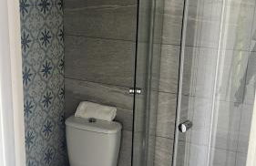 Flamingo Short Lets 4 Bed 4 Bath House Neath Hill - Foto 15