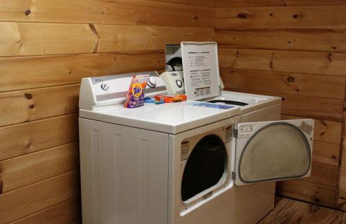 Spectacular Cabin Rental for Large Groups near New River in West Virginia - Foto 29