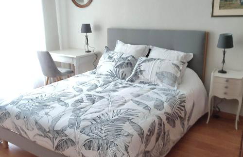 Maison classée 3 étoiles, grand jardin clos au calme Proche centre ville, 10 min des plages - Foto 14