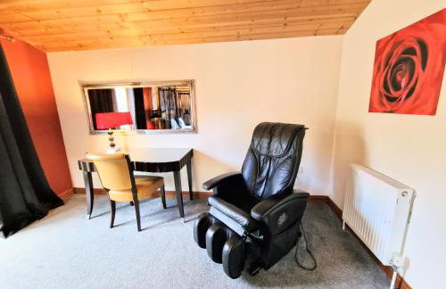 Lomond 4 with Private Hot Tub - Fife - Loch Leven - Lomond Hills - Photo 12