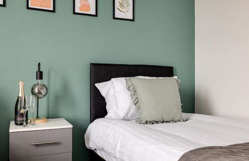 Stunning 2 bed apt with free parking close to CC - Foto 13