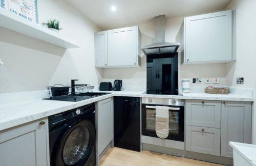 Sea View, 2 Bed Apartment, Central Largs - Foto 18