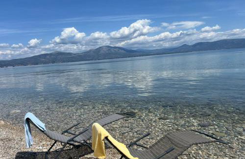 Sea front house & garden, Oropos - Foto 18