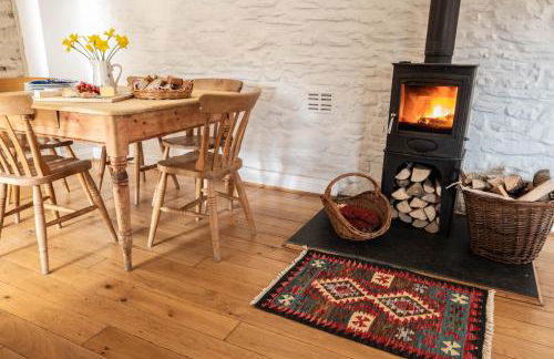 Granary Cottage with hot tub on organic farmland - Foto 16