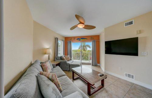 Spacious 2BR Oasis Steps to Treasure Island Beach - Foto 12