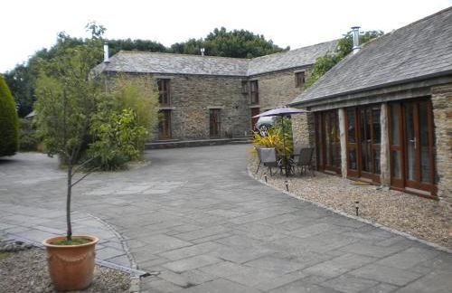 Re-imagined Stone Barns in the Country Near the Coast - Foto 10