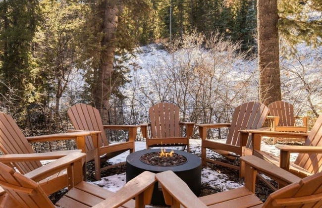 Reduced Nightly Rates! Park City Cabin, Hot Tub, Fire Pit - Sleeps 14 - Photo 11