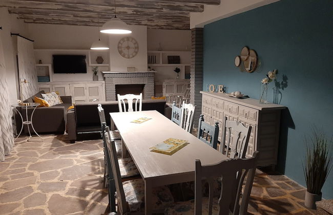 Casa Rural Garnacha de Borja has a Barbacue and Terrace - Foto 12