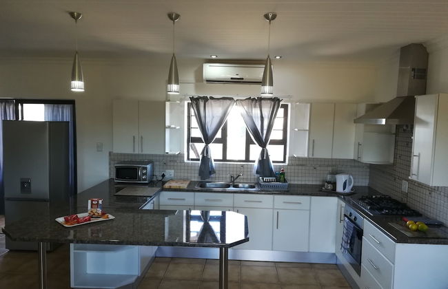 Little Sister's Self Catering - Photo 14