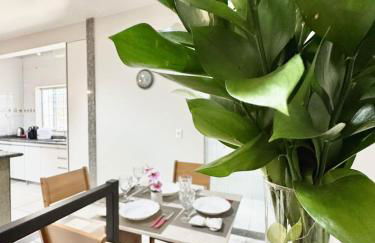 Ape Elegance com ar condicionado cama queen no centro - Foto 33