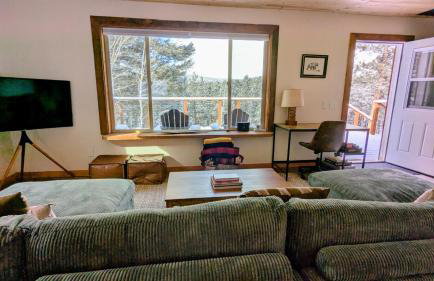 Cozy Wolfcamp Chalet with Hot Tub, Views with Fast Wifi - Foto 21