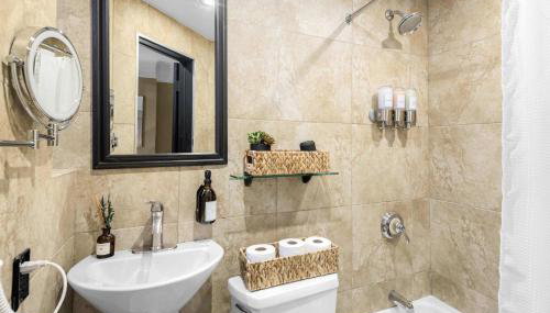 Central NYC Apartment Walking Distance to Everywhere! - Foto 3