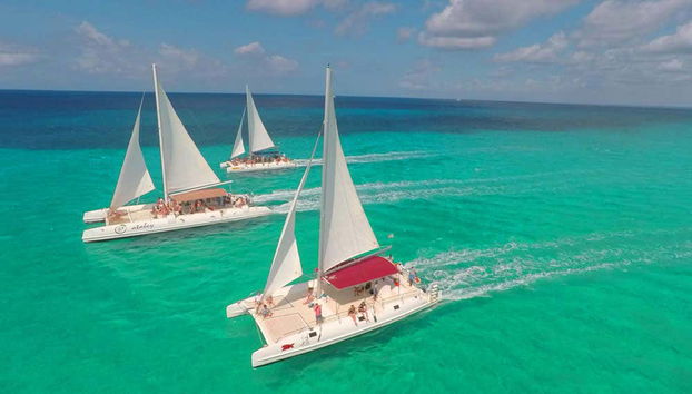 Catamarãs para o passeio