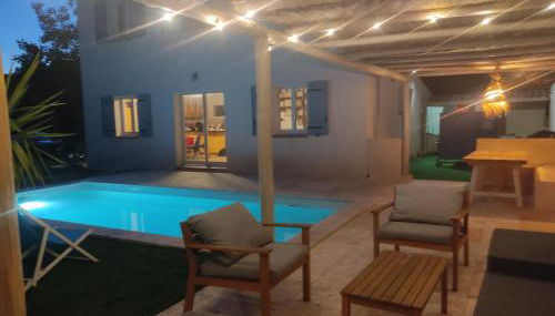 Villa T5 Les Volets Bleus, piscine, à l'entrée de Cassis et de ses calanques - Foto 4, sunbed