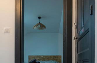 La maison Janisse - gîte en centre-ville avec jardin - Foto 11