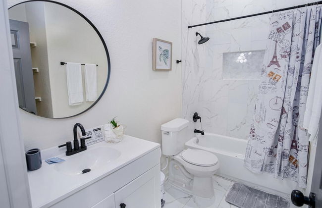 Magnificent 4BR Near Famous Riverwalk and Downtown - Foto 11