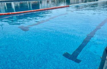 Apartment with a pool near the beach - Photo 3