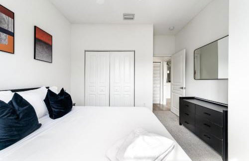 Newly Remodeled Lakefront Oasis - Foto 24