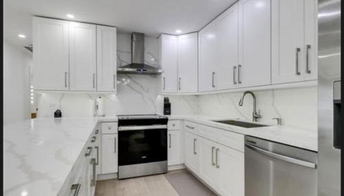 Renovated Modern Home with Big Pool & Ocean Access - Foto 4