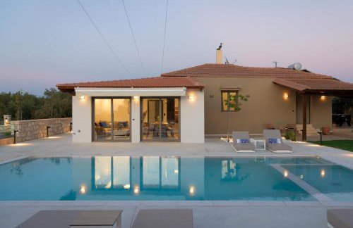 MaYa Villa, Heated Pool Estate near Rethymno and all amenities! - Foto 59