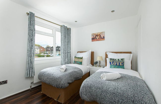 Skyvillion - 2bed House W Grdn&parking In Hatfield - Photo 5