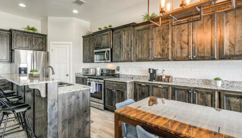 Year-Round Outdoor Fun Spacious Retreat in Iona - Foto 3