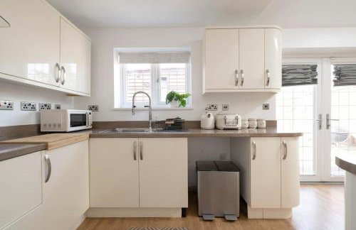 The Romford Oasis - Spacious 4 bedroom escape - Foto 40