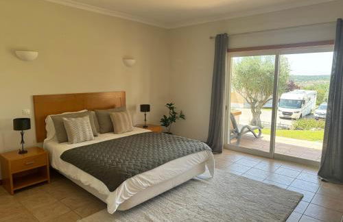 Lovely 3 Bedroom Villa with Pool in Great Location - Foto 6