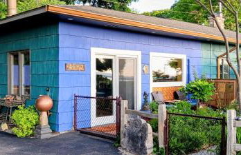 Blū House - Photo 2